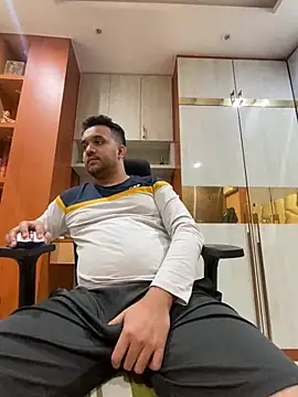 Snapshot of BengaliBabu_Rohan chatting on January 5, 2025, 3:45 pm BengaliBabu Rohan online show from January 5, 2025, 3:45 pm