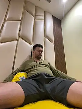 Snapshot of BengaliBabu_Rohan chatting on February 20, 2025, 5:40 pm BengaliBabu Rohan online show from February 20, 2025, 5:40 pm