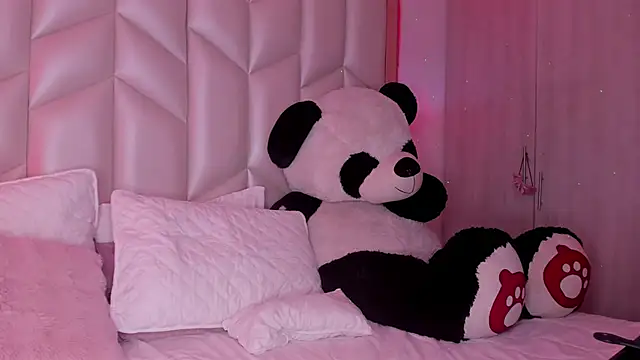 AlhanaRose online show from February 25, 2025, 2:25 am