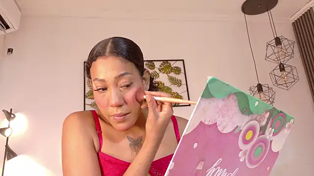 flavia cruz online show from December 16, 2025, 7:30 pm