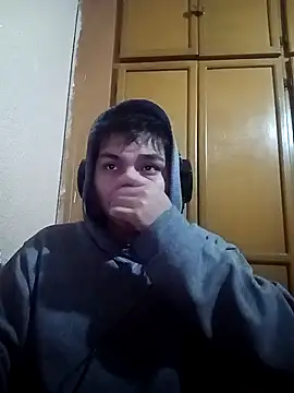 LoganFinds online show from November 4, 2025, 2:43 am