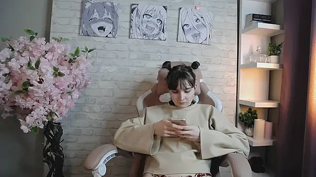 ManuTaya online show from December 28, 2024, 11:30 am