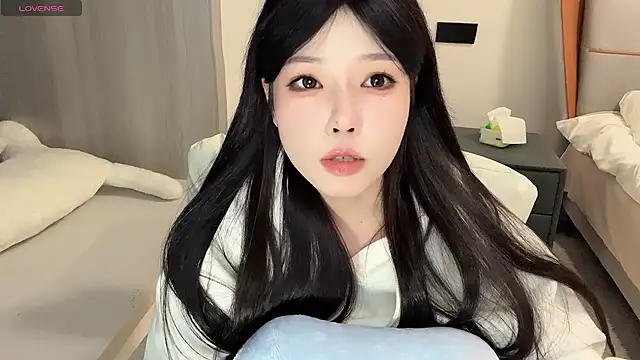 Snapshot of Q-ing chatting on December 31, 2024, 9:39 pm Q-ing online show from December 31, 2024, 9:39 pm