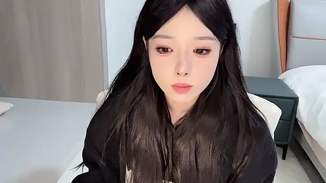 Snapshot of Q-ing chatting on January 4, 2025, 5:58 pm Q-ing online show from January 4, 2025, 5:58 pm