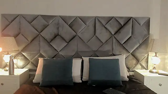 Luisa0110 online show from June 22, 2026, 6:16 pm
