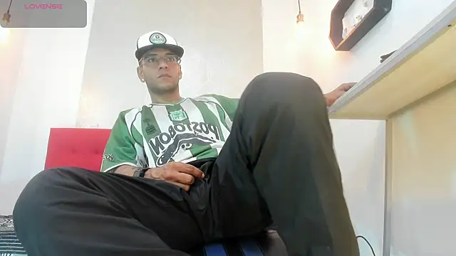 Andrey u92 online show from November 13, 2025, 7:24 pm