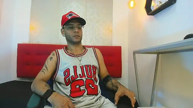 Andrey u92 online show from December 2, 2025, 7:42 pm