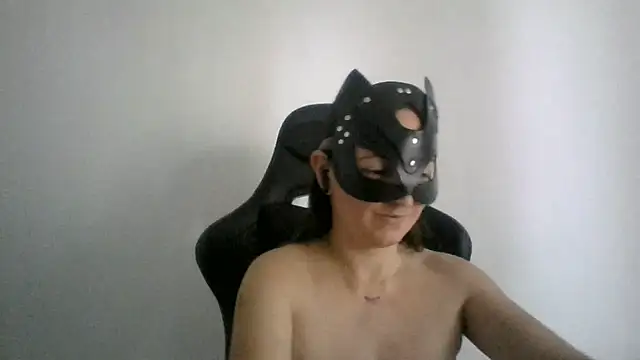 MaxWellas6 online show from July 21, 2026, 11:34 am