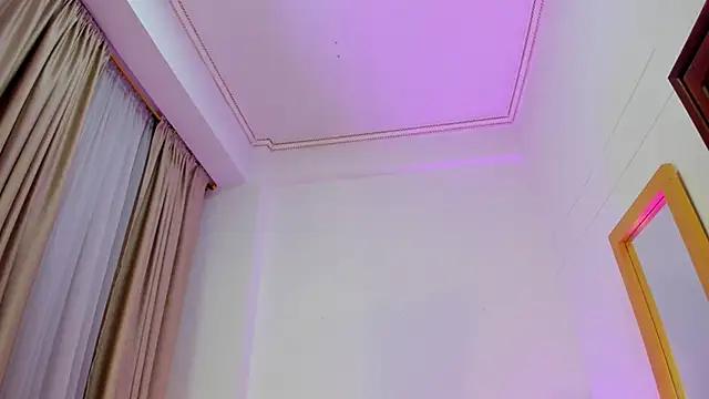SabrinaWarrenn online show from October 18, 2025, 12:13 am