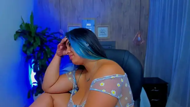 Xisu  online show from December 16, 2024, 3:51 am