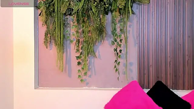 AmyBarton02 online show from September 29, 2025, 4:01 pm