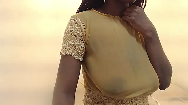 michaela cox online show from February 6, 2025, 8:13 pm