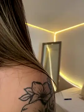 Snapshot of AmmyCollinsW chatting on November 26, 2025, 8:32 pm AmmyCollinsW online show from November 26, 2025, 8:32 pm