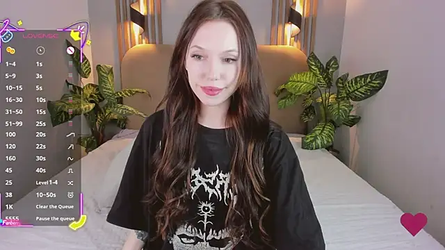 NikkiMiltons online show from September 9, 2025, 12:26 pm