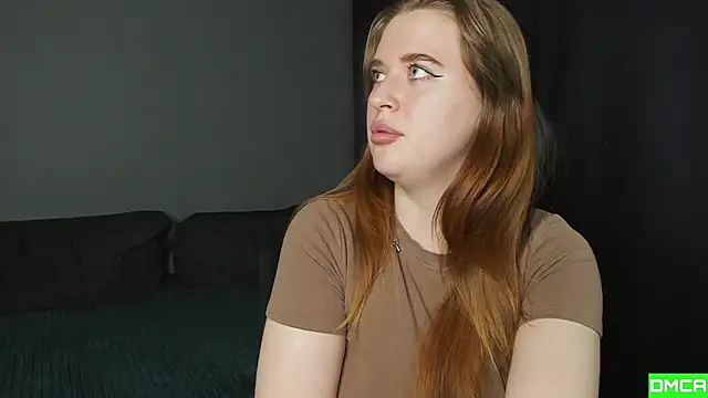 Pinku kitsune online show from November 21, 2025, 5:11 pm