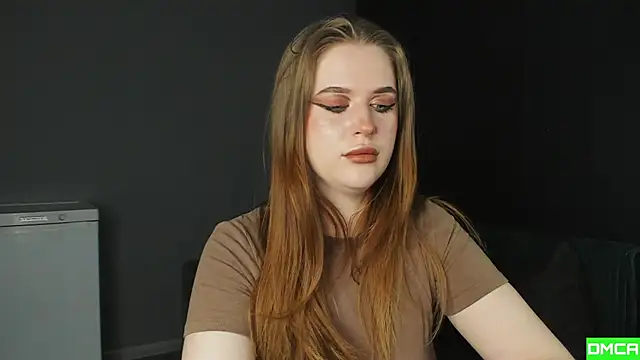 Pinku kitsune online show from December 18, 2025, 1:11 am