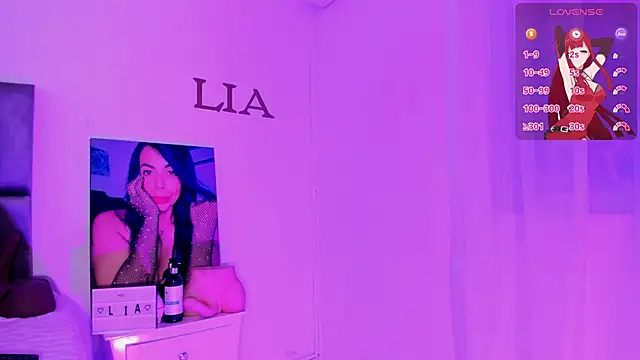 Snapshot of Lia_johnsonn chatting on October 15, 2025, 12:05 pm Lia johnsonn online show from October 15, 2025, 12:05 pm