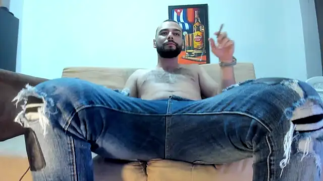 antony bigdick  online show from September 28, 2025, 1:44 am
