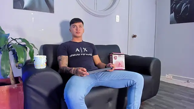 Cristopher strong online show from March 22, 2025, 1:08 pm