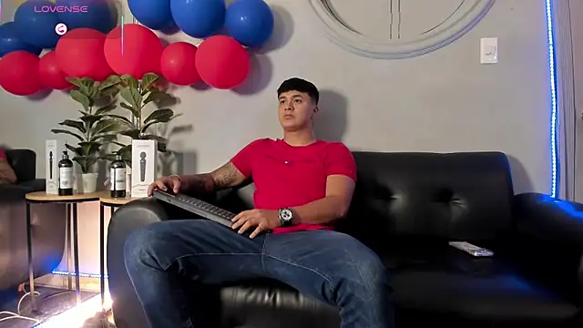 Cristopher strong online show from June 12, 2026, 12:15 pm
