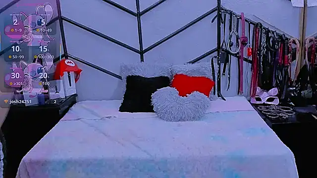 AlanaLuck online show from December 3, 2025, 2:26 pm