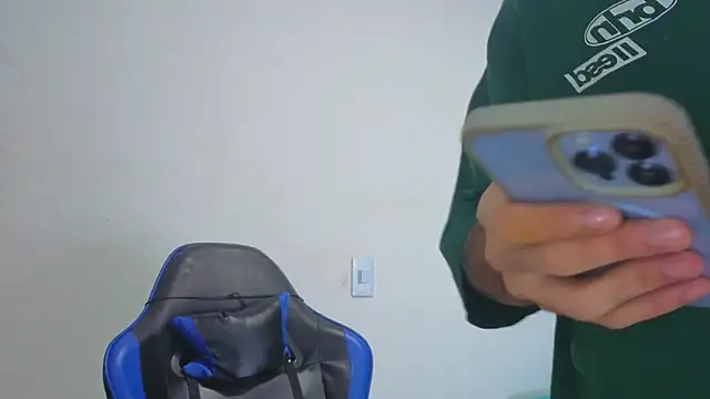 Demitryo online show from October 15, 2025, 3:39 am