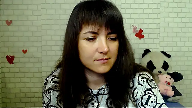 Snapshot of Darina_M_ chatting on May 7, 2026, 4:29 am Darina M online show from May 7, 2026, 4:29 am