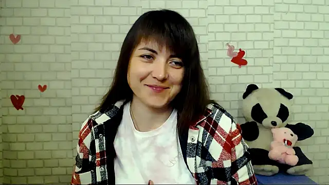 Snapshot of Darina_M_ chatting on May 8, 2026, 4:40 am Darina M online show from May 8, 2026, 4:40 am