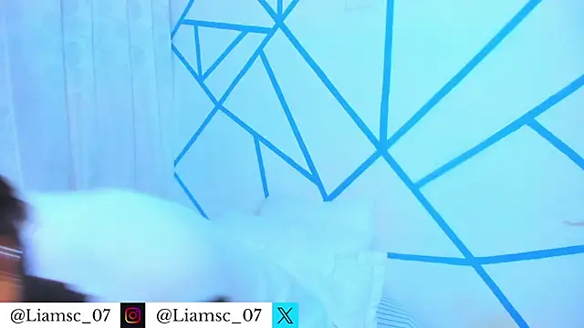 liam scott77 online show from November 24, 2025, 11:04 pm