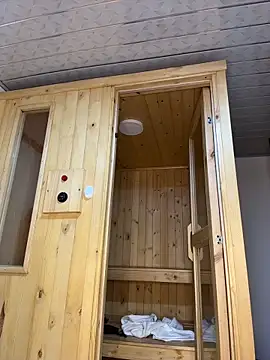 Barbielatinas online show from December 14, 2025, 6:30 am