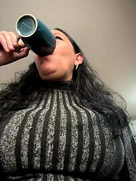 Snapshot of Freya_Artemisa chatting on October 30, 2025, 5:24 pm Freya Artemisa online show from October 30, 2025, 5:24 pm