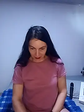 renata hot1 online show from February 2, 2026, 7:01 pm