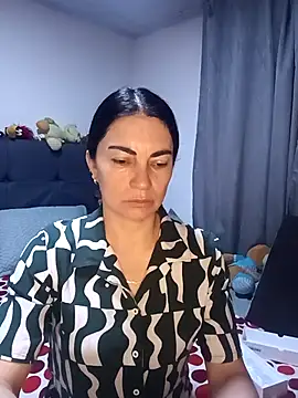 renata hot1 online show from April 21, 2026, 1:18 am