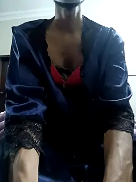 Hornylarka1 online show from November 6, 2025, 11:04 pm