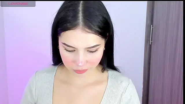 Natasha su  online show from December 14, 2025, 6:45 pm