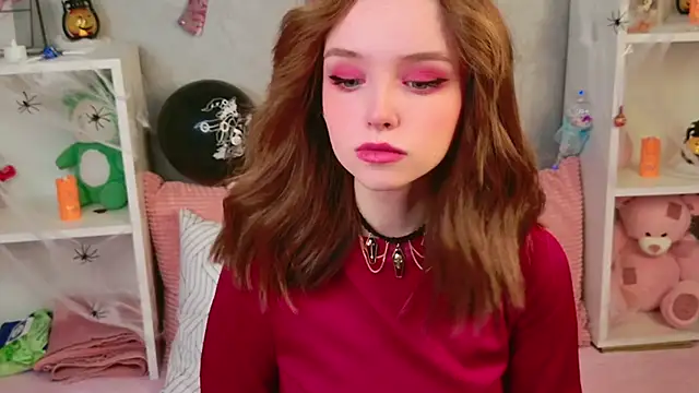 Snapshot of b4by_LoL1 chatting on October 31, 2025, 9:21 am b4by LoL1 online show from October 31, 2025, 9:21 am