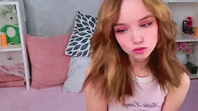 Snapshot of b4by_LoL1 chatting on November 9, 2025, 6:06 pm b4by LoL1 online show from November 9, 2025, 6:06 pm