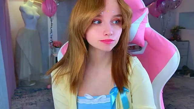 Snapshot of b4by_LoL1 chatting on November 28, 2025, 5:48 pm b4by LoL1 online show from November 28, 2025, 5:48 pm