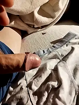 Snapshot of Grig1982 chatting on April 4, 2026, 7:00 pm Grig1982 online show from April 4, 2026, 7:00 pm