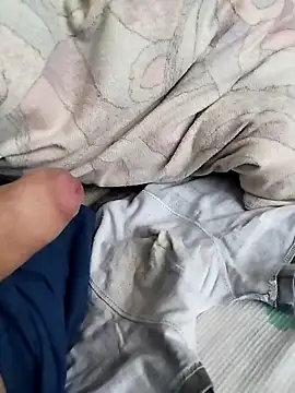 Snapshot of Grig1982 chatting on April 15, 2026, 6:09 am Grig1982 online show from April 15, 2026, 6:09 am