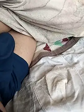 Snapshot of Grig1982 chatting on April 16, 2026, 5:52 am Grig1982 online show from April 16, 2026, 5:52 am