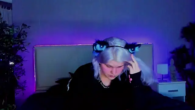 JoannLowe online show from January 29, 2025, 2:09 am