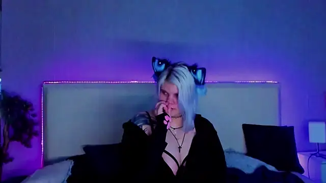 JoannLowe online show from February 24, 2025, 12:20 am