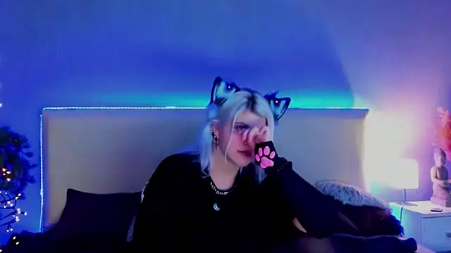 JoannLowe online show from March 6, 2025, 1:58 am