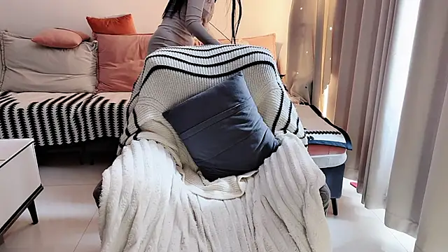 QQ-tutu online show from March 2, 2026, 2:14 am