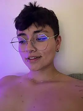 Ashley Chriss online show from February 22, 2025, 6:17 am