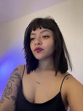 Ashley Chriss online show from March 6, 2025, 12:43 am