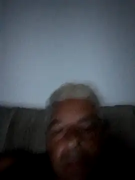 Snapshot of gordonunes chatting on June 18, 2026, 2:01 am gordonunes online show from June 18, 2026, 2:01 am