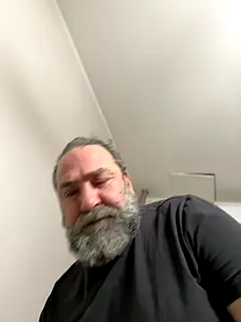 Snapshot of ros217 chatting on December 17, 2025, 8:59 pm ros217 online show from December 17, 2025, 8:59 pm