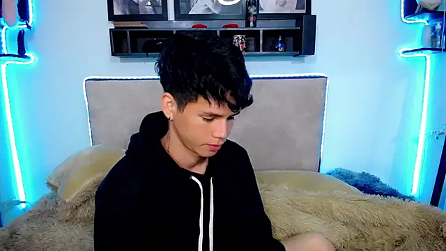 Snapshot of Tayson_Rivers chatting on December 5, 2024, 9:39 am Tayson Rivers online show from December 5, 2024, 9:39 am